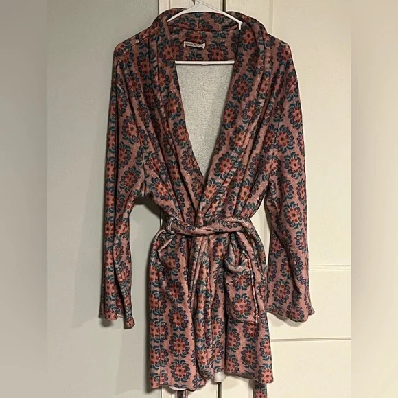 Natural Life Robe - Picture 1 of 5